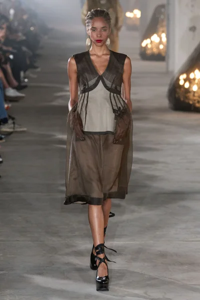 Look 8